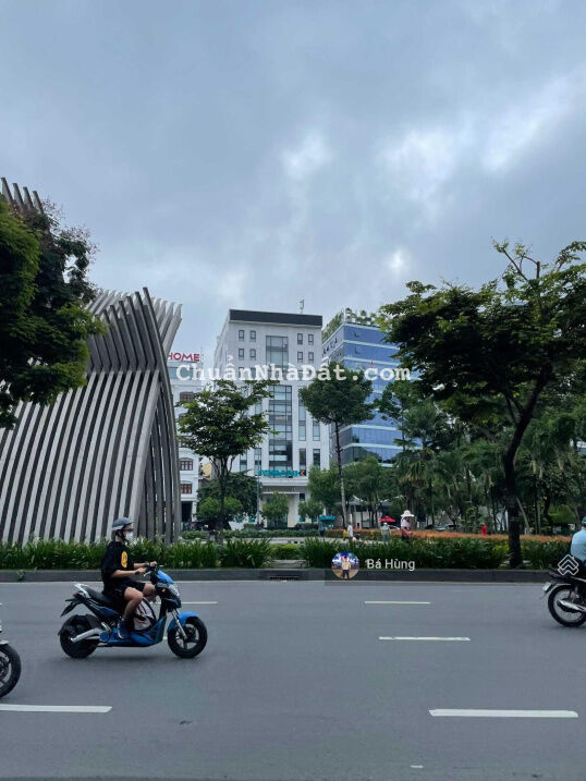 Siêu vị trí ngay sân bay! Góc 2 mặt tiền Trường Sơn - Tân Bình! (7,5 x 25m) - 3 tầng. Giá: 32 tỷ