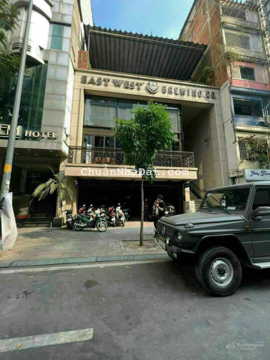 Bán gấp nhà siêu vị trí mặt tiền Trường Chinh - DT: 12 x 33m - HĐT: 220 triệu/tháng - giá: 65 tỷ TL