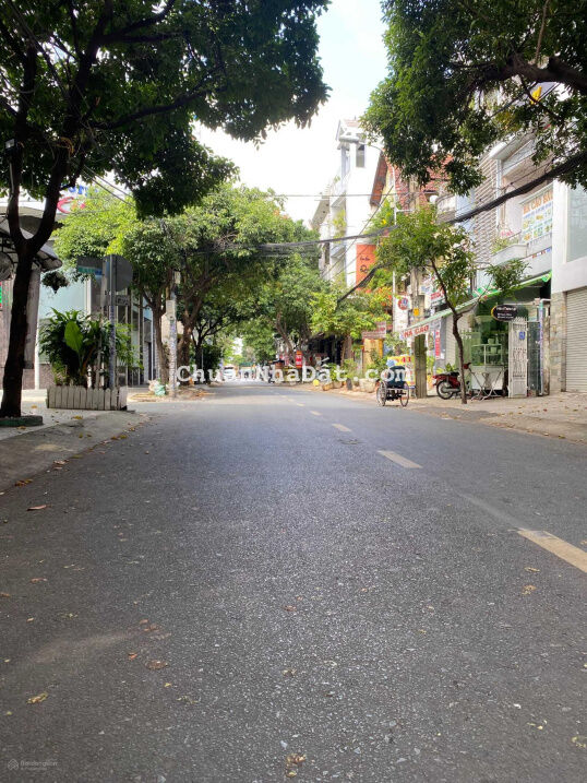 Vị trí siêu đẹp, mặt tiền Bàu Cát 1, P14 Tân Bình. DT 4x14m, trệt 3 lầu kiên cố. Giá chỉ 11.5 tỷ