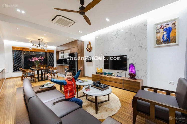 Mặt tiền kinh doanh khu K300 - P12, Tân Bình, diện tích: 5.3x14.5m nhà 3 tầng kiên cố chỉ hơn 12 tỷ