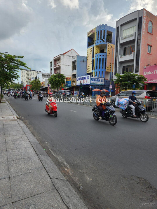 Hiếm có khó tìm! Mặt tiền Âu Cơ, 4.3x25m, 2 lầu, thuê 30 triệu, giá 17.5 tỷ, gần bệnh viện Tân Phú