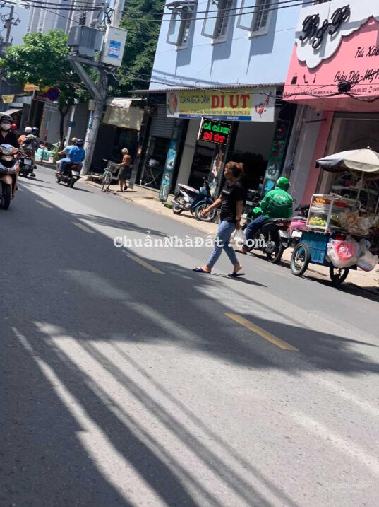 Siêu vị trí - cần tiền hạ giá bán gấp MT KD đường Lê Minh Xuân, P7, TB (4 * 20m) nhà 3 lầu đẹp