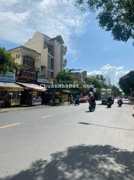 Bán nhà mặt tiền đường Độc Lập, 8.4mx32m, giá 35 tỷ, P. Tân Thành, Q. Tân Phú.