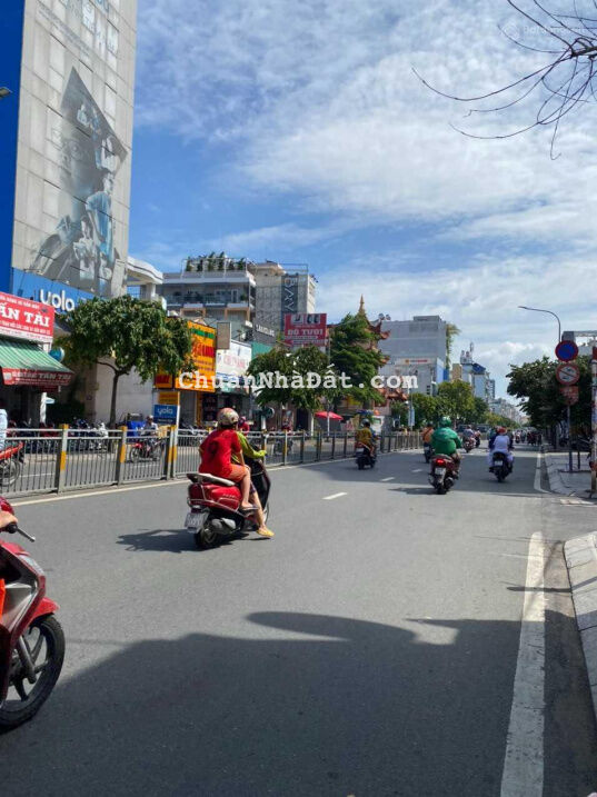 Góc 2MT kinh doanh Nguyễn Cửu Đàm 4x19,5m ( đủ lộ giới ),cấp 4.Giá 13,5 tỷ