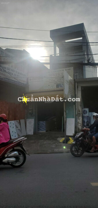 Bán gấp nhà mặt tiền đường Bình Long, tân phú, gần cây xăng Văn Cao, 4x24m, 3 tấm