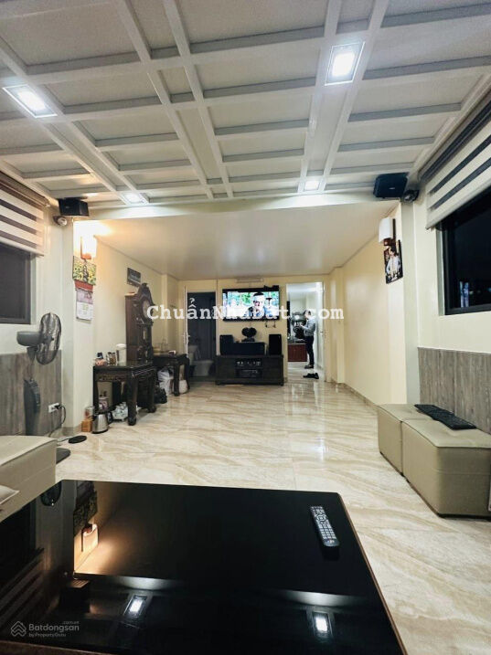 Bán nhà mặt phố Thụy Khuê, liền kề Golden Westlake. 2 mặt tiền, kinh doanh, 8 tầng TM, 45m2, 17 tỷ