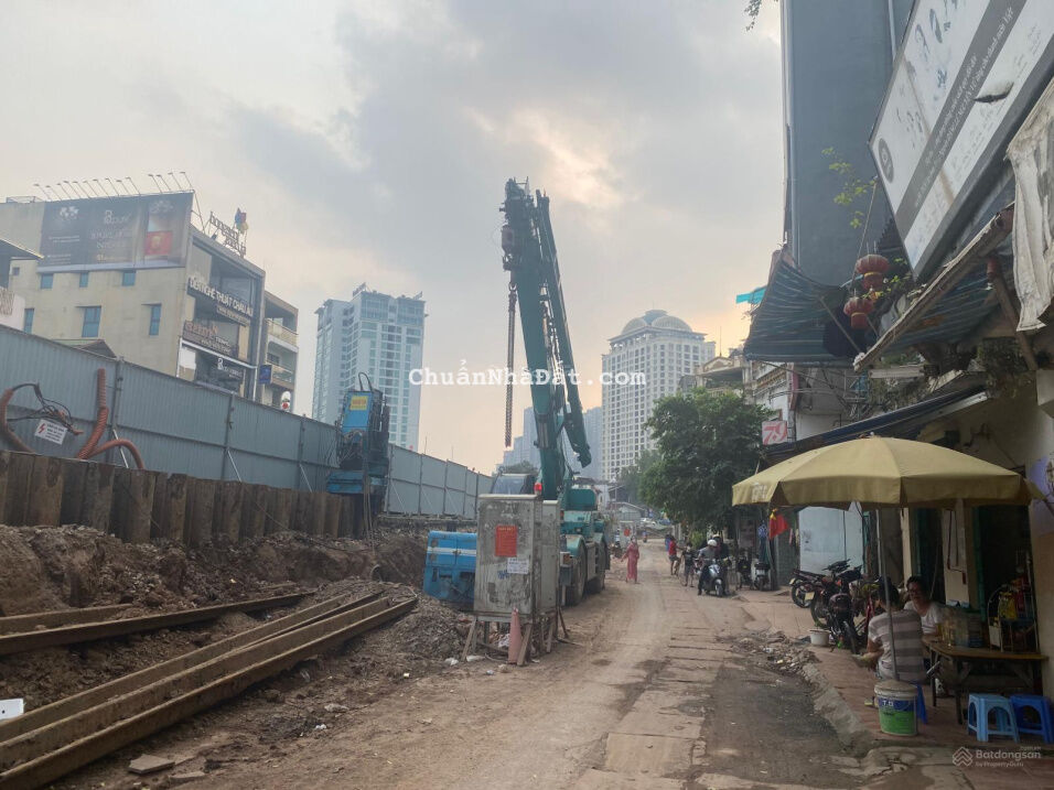 Bán nhà mặt phố Âu Cơ mặt phố víp đang hạ cốt đê, tiềm năng cực lớn cho nhà đầu tư
