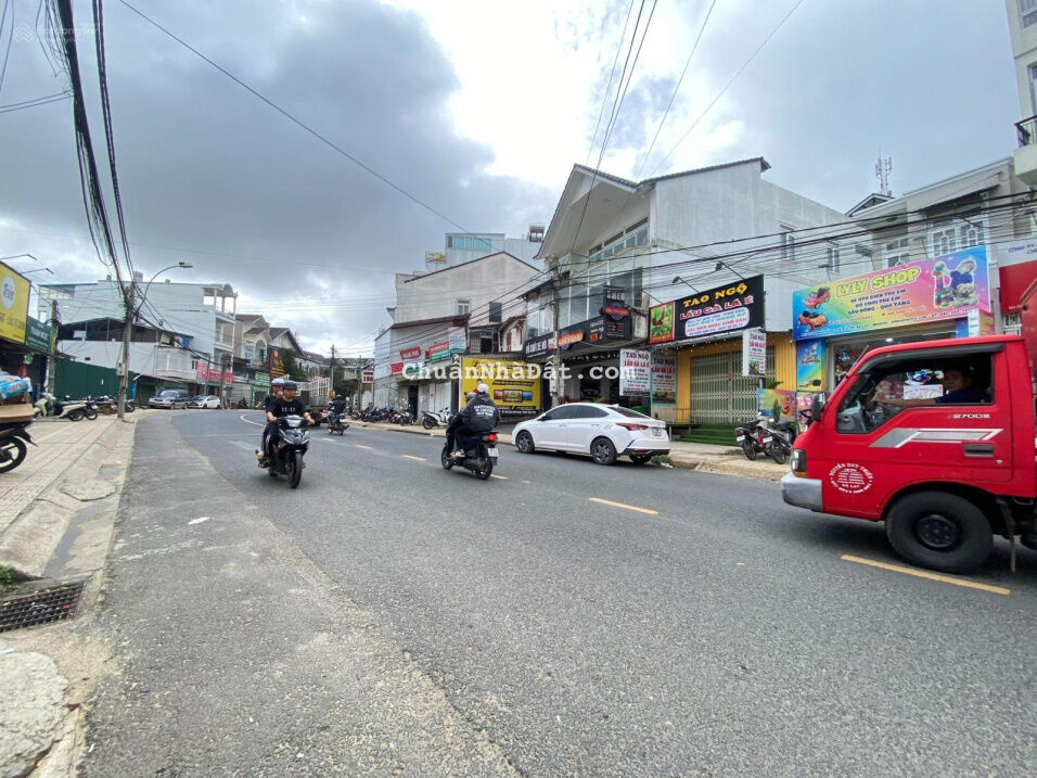 Bán nhà 3 tầng hai mặt thoáng - 144m2 chỉ 15 tỷ - mặt tiền đường chính Nguyễn Công Trứ