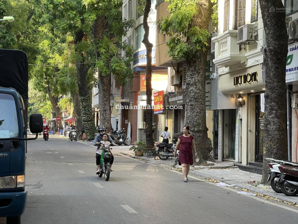 Bán nhà mặt phố Phan Phù Tiên mặt tiền rộng 6m kinh doanh đa dạng giá 15.5 tỷ