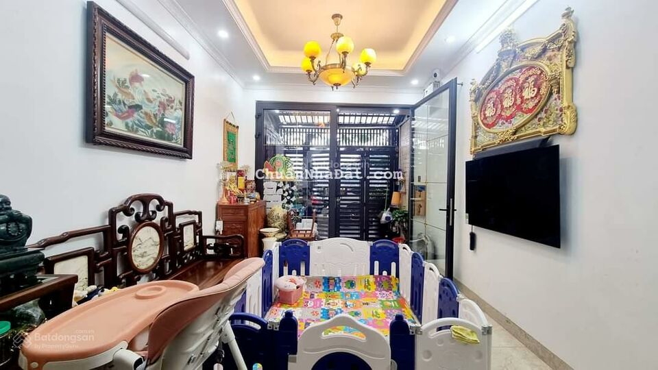 Bán gấp nhà mặt phố Mai Anh Tuấn Hoàng Cầu Đống Đa 50m2, 6 tầng view hồ thang máy kinh doanh