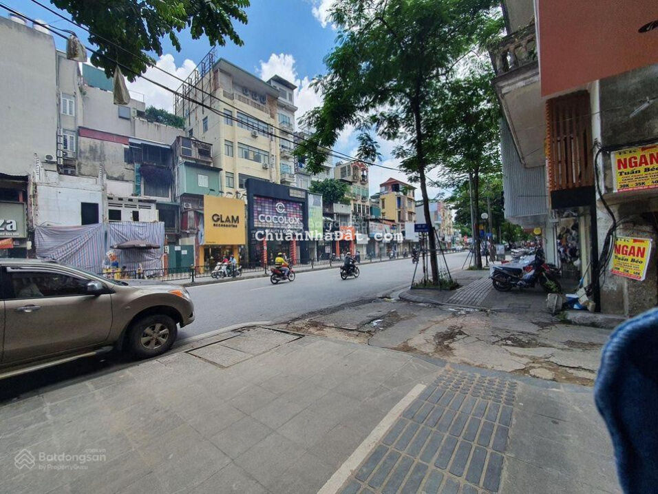 Bán đất tặng nhà mặt phố Chùa Bộc 75m2, MT 9m giá 33 tỷ - Xây tòa văn phòng kinh doanh tấp nập