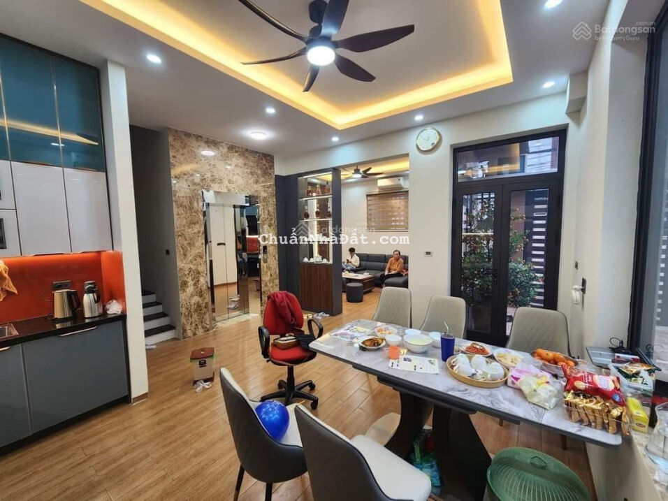 Bán nhà riêng phố Vĩnh Phúc, Ba Đình, DT 100m2 lô góc, 6 tầng thang máy xây mới giá 26.5 tỷ ôtô