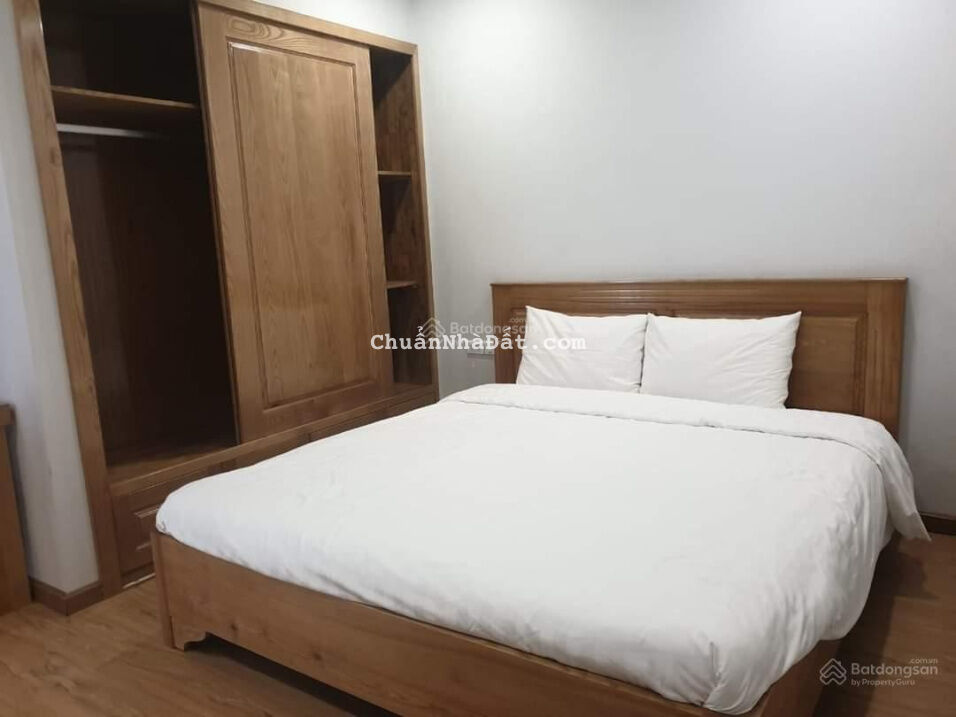 Cần bán gấp nhà phố Kim Mã Phạm Huy Thông 128m2 9 tầng MT 8m oto 10m dòng tiền 195tr LH 0972472697