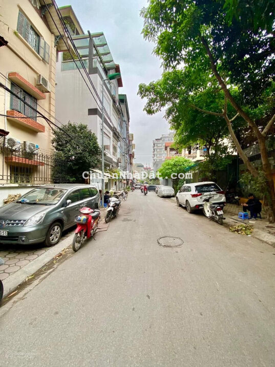 Bán nhà mặt ngõ 279 Đội Cấn, Quận Ba Đình 160m2, 5 tầng, mặt tiền 10m, giá 31,5 tỷ. LH. 0369632310