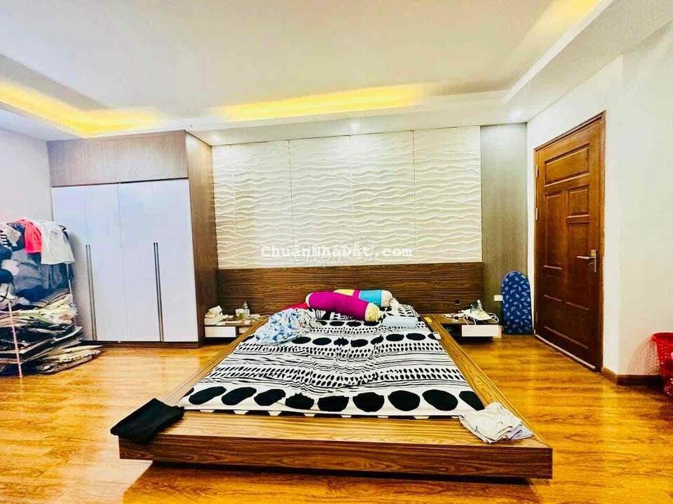 Liễu Giai, 30m2 bán gấp 3.35 tỷ ngõ rộng gần phố thoáng sáng ở luôn Liễu Giai, 30m2 bán gấp 3.35 tỷ ngõ rộng gần phố thoáng sáng ở luôn