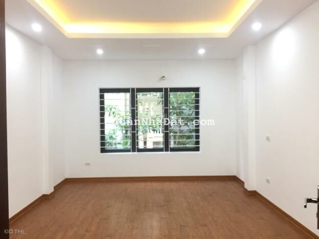 Bán nhà ngõ 515 Hoàng Hoa Thám, Vĩnh Phúc, Ba Đình 35m2 xây 5 tầng mới, giá 4.7 tỷ