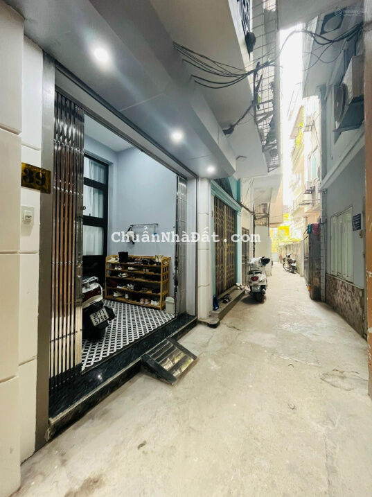 Đẹp tuyệt ở luôn Vĩnh Phúc Ba Đình 35m2 5 tầng - mới đẹp - ngõ to - 4,95 tỷ