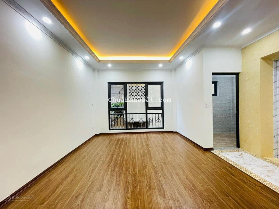 Nhà mới 6 tầng thang máy phố Nguyễn Chí Thanh 35m2, mặt tiền 6.5m, giá chỉ 7.3 tỷ - 0982167284