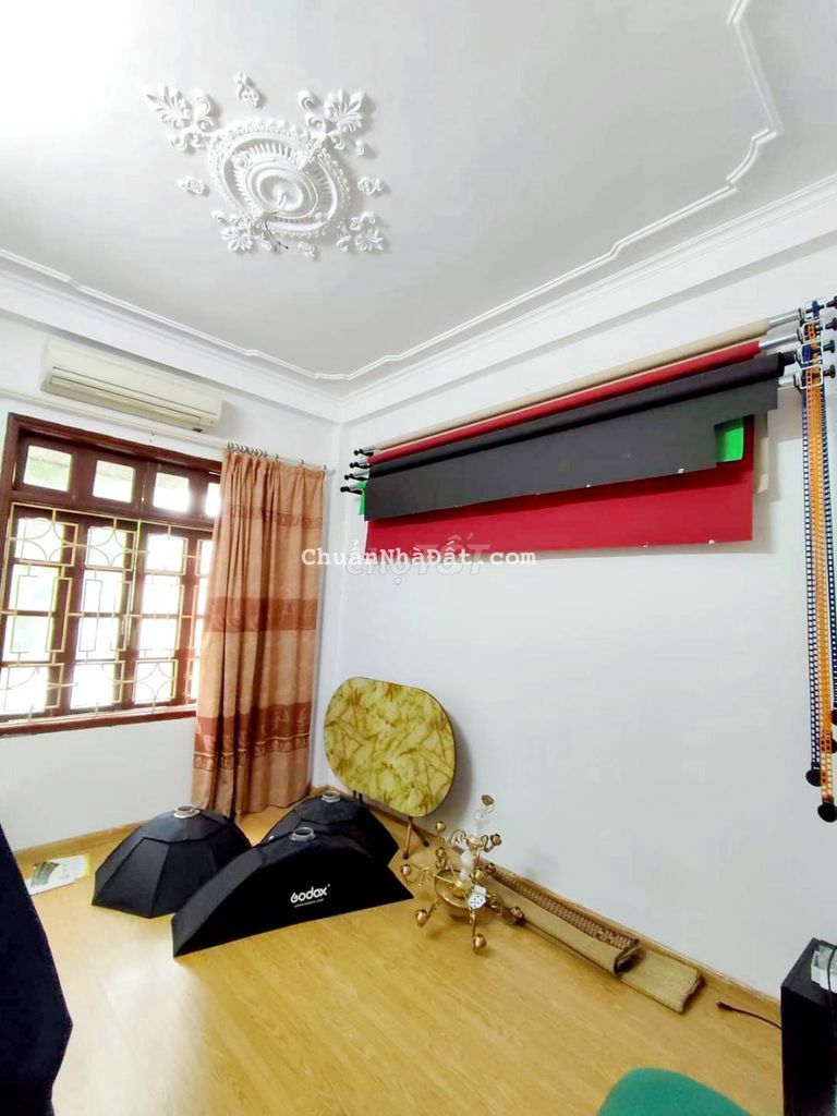 Đội Cấn thoáng và ô tô 36m x 5 tầng  giá 4.45 tỷ