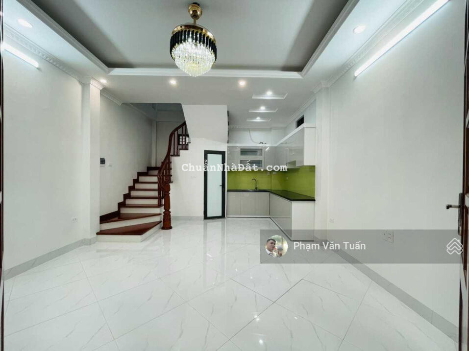 Nhà cực đẹp 36m2x5T. Vuông vắn, trung tâm phố cạnh Lotte, Vincom, Lăng Bác phố Đội Cấn, Ngọc Hà