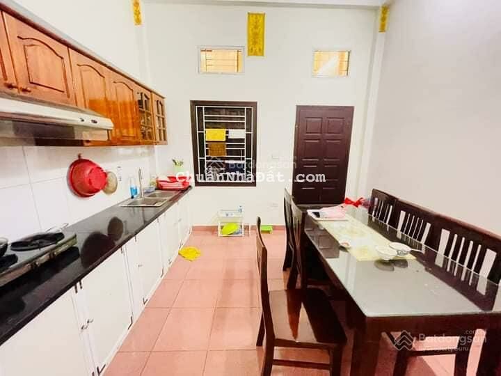 Bán nhà khu Kim Mã - Nguyễn Công Hoan - ôtô Matiz đỗ cửa - lô góc - ngõ rộng thoáng. Giá: 5.35 tỷ