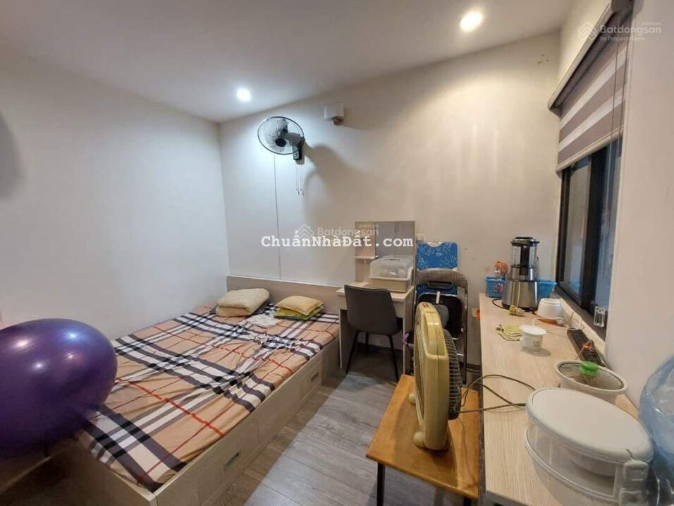 Bán nhà Cửa Bắc 40m2 nhà đẹp mặt tiền rộng ngõ oto 10,5 tỷ