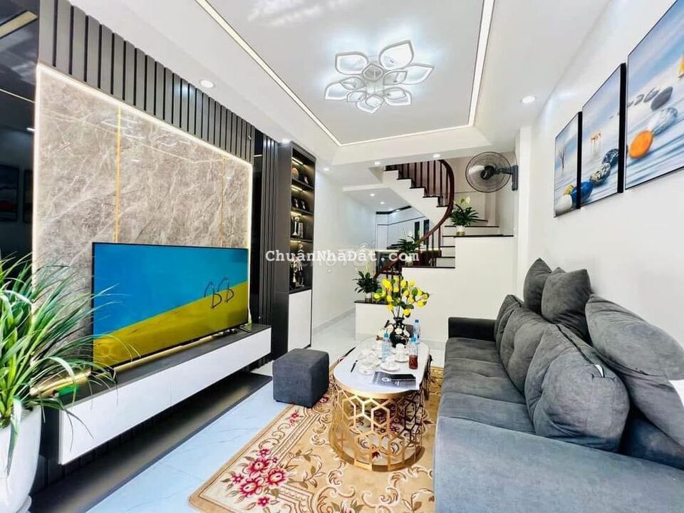 Bán gấp nhà giang văn minh 40m2 3.5 tỷ - 30m ra phố