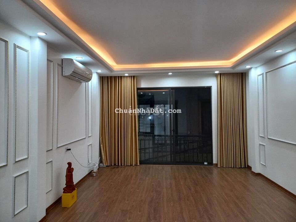 ĐỘI CẤN Ô TÔ VEW HỒ 40M X 5 TẦNG LÔ GÓC 5.7 TỶ