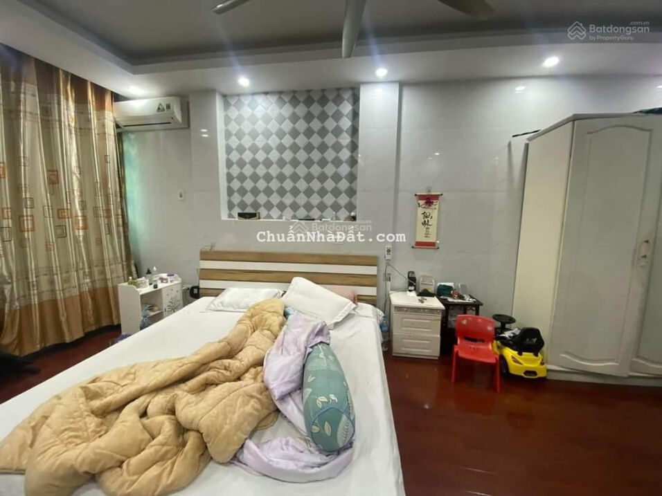 Bán gấp nhà phố Núi Trúc Giảng Võ Ba Đình 40m2 4 tầng hơn 8 tỷ oto kinh doanh Bán gấp nhà phố Núi Trúc Giảng Võ Ba Đình 40m2 4 tầng hơn 8 tỷ oto kinh doanh