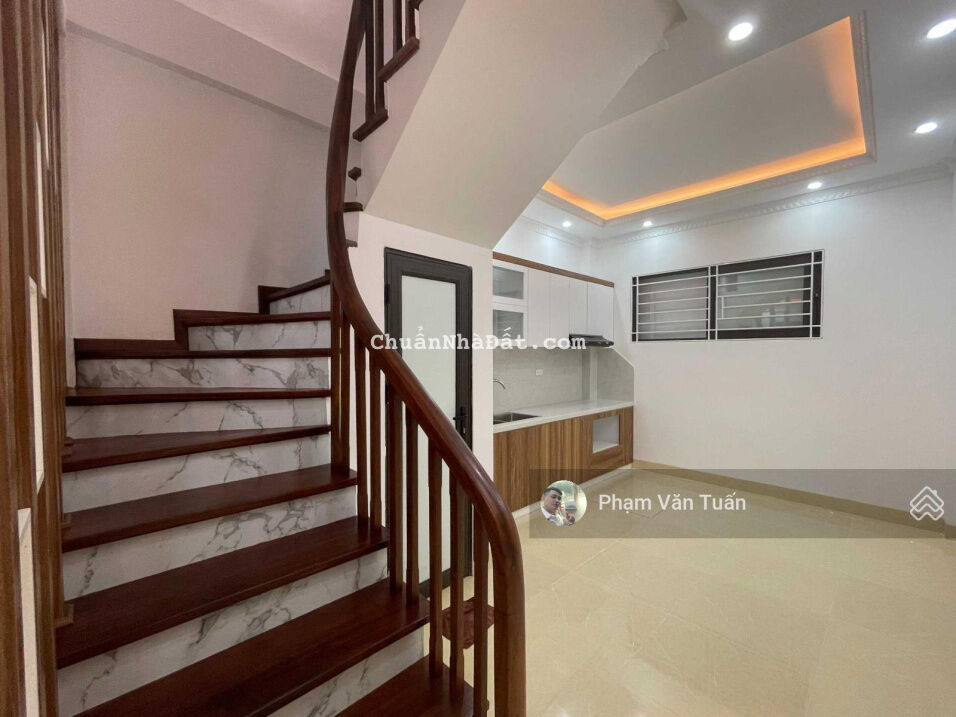 Nhà cực đẹp 42m2x5T ảnh thật. Cạnh Lotte, Vincom, cách ôtô chỉ 40m phố Đội Cấn, Linh Lang, Ba Đình