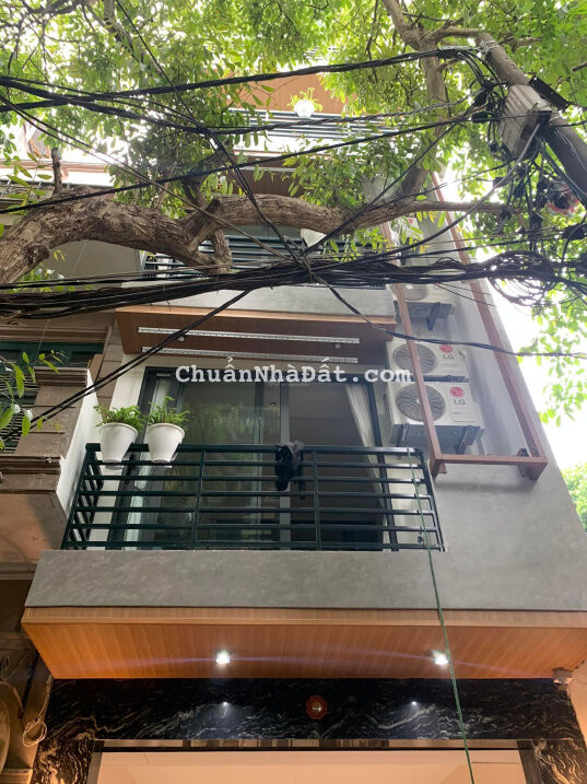 Bán nhà khu phân lô Núi Trúc Kim Mã gần phố nhà 2 mặt thoáng, giá 5.5 tỷ