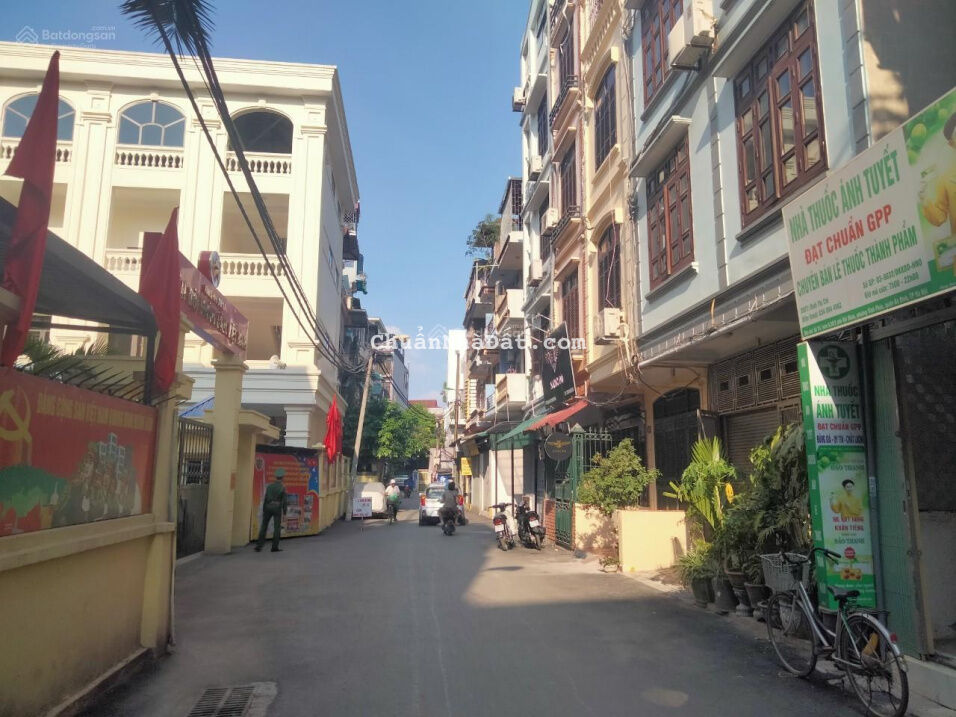 Chính chủ bán nhà phân lô khu Đội Nhân - DT 45m2, MT 5m x 5 tầng. Giá: 7,2 tỷ. LH: 0937866060