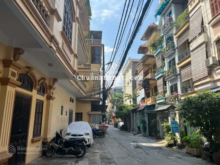 Chính chủ bán nhà phân lô khu Đội Nhân - DT 45m2, MT 5m x 5 tầng. Giá: 7,2 tỷ. LH: 0937866060