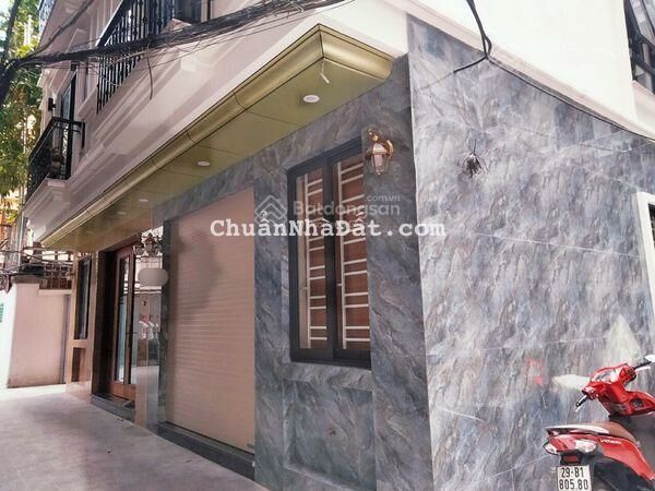 Bán nhà ngõ 189 Hoàng Hoa Thám - Oto đỗ cửa, lô góc, thang máy, DT 46m2 x 7 tầng. Giá: 10.5 tỷ