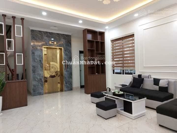 Bán nhà ngõ 189 Hoàng Hoa Thám - Oto đỗ cửa, lô góc, thang máy, DT 46m2 x 7 tầng. Giá: 10.5 tỷ