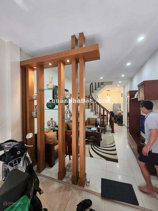 Nhà đẹp | Đào Tấn - Ba Đình | 45m2 4 tầng - Mặt tiền 4m - Ngõ thông rộng - 4 ngủ ở luôn