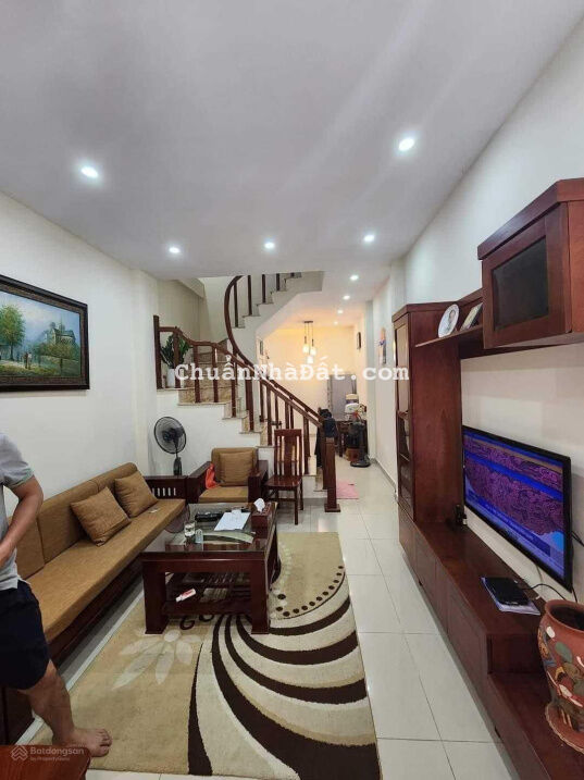 Nhà đẹp | Đào Tấn - Ba Đình | 45m2 4 tầng - Mặt tiền 4m - Ngõ thông rộng - 4 ngủ ở luôn