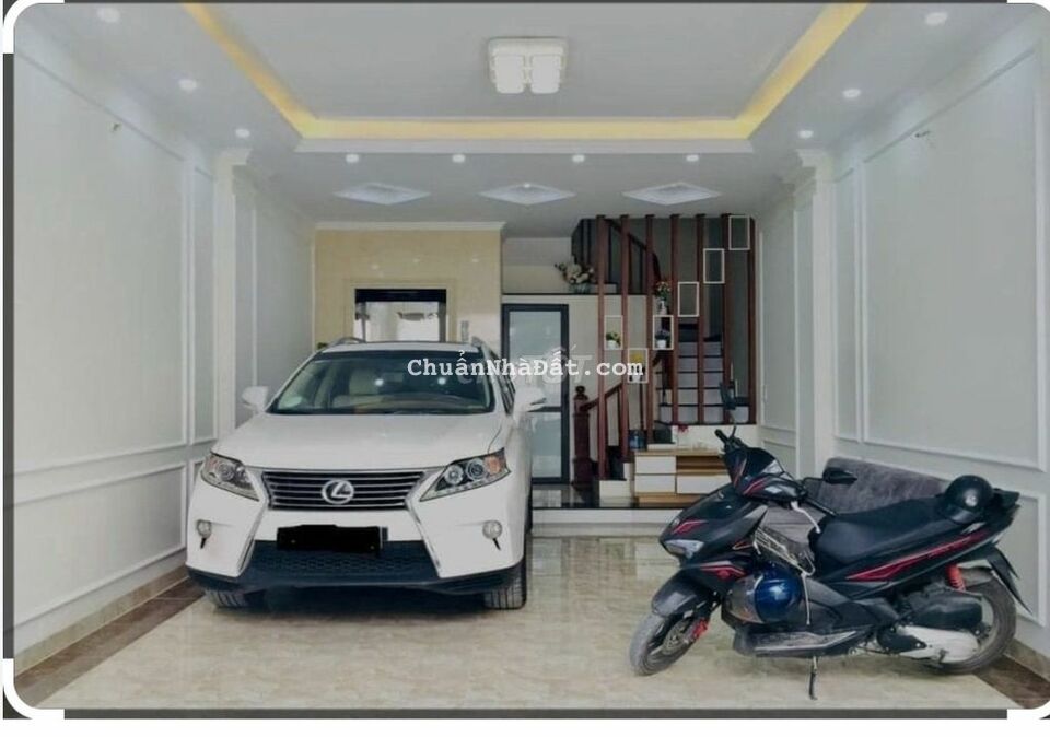 VĂN CAO PHÂN LÔ Ô TÔ TRÁNH NHAU Ô TÔ VÀO NHÀ 50M X 5 TẦNG 11 TỶ