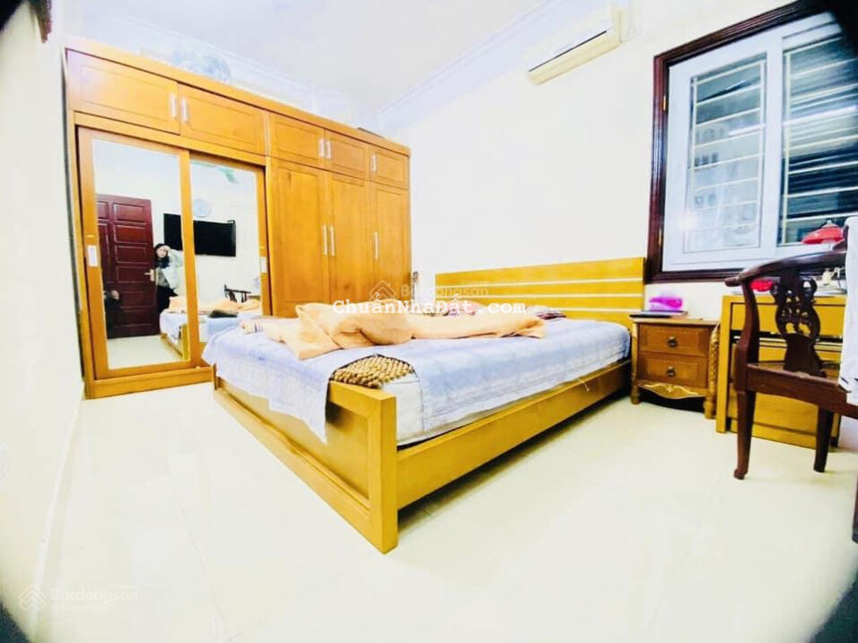 Bán nhà phố Ngọc Khánh, Quận Ba Đình. 60m2, 5 Tầng, giá chỉ 5 tỷ. Liên hệ 0369632310