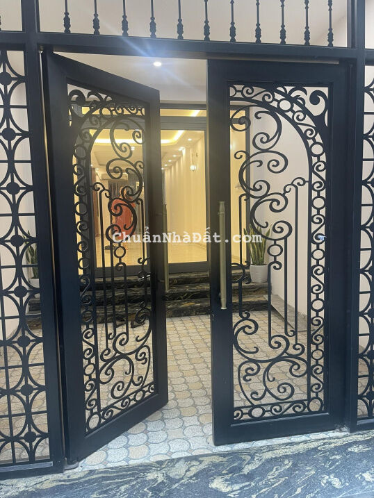 Chính chủ bán nhà phố Ngọc Hà, cần thanh khoản gấp nên bán hạ chào cho quý khách 13.3 tỷ, hạ 900tr Chính chủ bán nhà phố Ngọc Hà, cần thanh khoản gấp nên bán hạ chào cho quý khách 13.3 tỷ, hạ 900tr