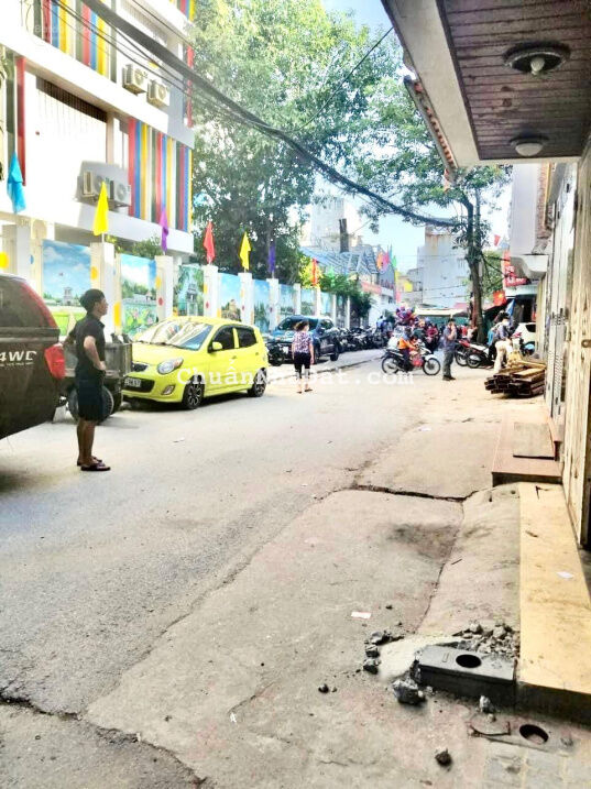 Bán nhà phố Đội Cấn - lõi Ba Đình ngõ thông kinh doanh - oto đỗ cửa - 5 tầng, 65m2 giá chỉ 144tr/m2 Bán nhà phố Đội Cấn - lõi Ba Đình ngõ thông kinh doanh - oto đỗ cửa - 5 tầng, 65m2 giá chỉ 144tr/m2