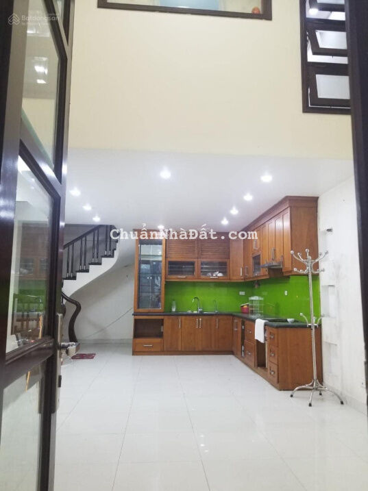 Bán nhà phố Đội Cấn - lõi Ba Đình ngõ thông kinh doanh - oto đỗ cửa - 5 tầng, 65m2 giá chỉ 144tr/m2 Bán nhà phố Đội Cấn - lõi Ba Đình ngõ thông kinh doanh - oto đỗ cửa - 5 tầng, 65m2 giá chỉ 144tr/m2