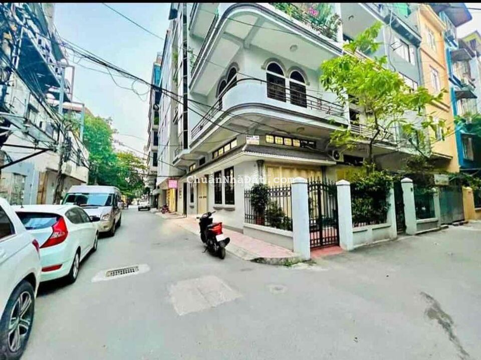 Bán đất tặng nhà PHÂN LÔ Đội Cấn. 70m2 - 9 Tỷ. Nhà Lô góc 2 Mặt thoáng