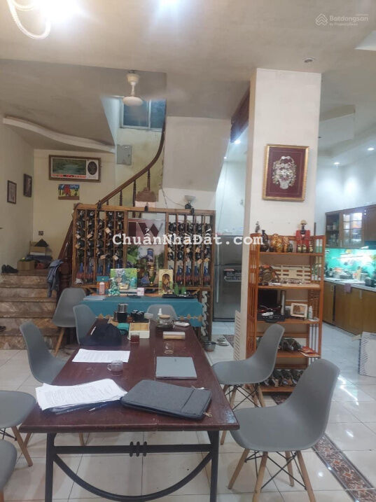 Bán nhà riêng phố Ngọc Hà, Quận Ba Đình. 80m2, 4T, mặt tiền 5m, giá 8,35 tỷ. Liên hệ. 0369632310