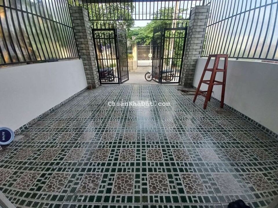 BÁN LỖ NHÀ ĐẤT TRẢNG DÀI 1TRỆT 1LẦU LỬNG ĐƯỜNG THOÁNG RỘNG SÂN ĐẬU OTO