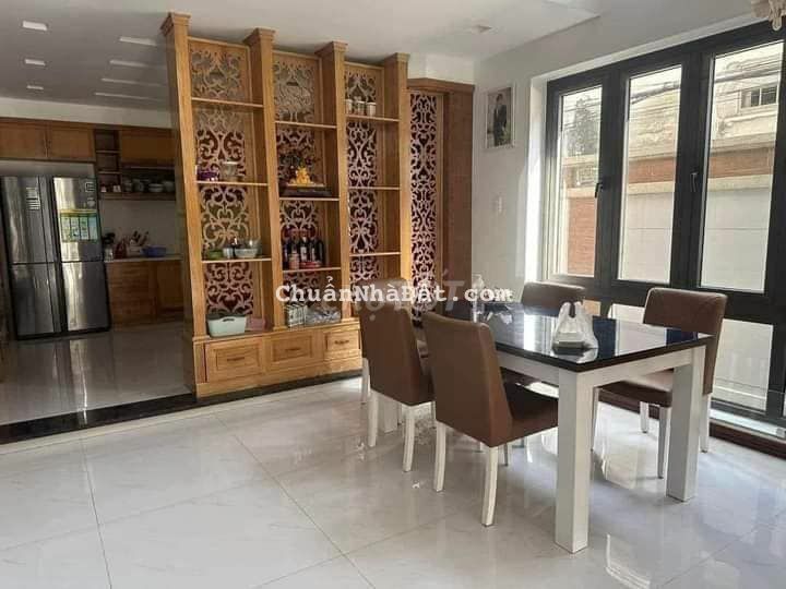 GĐ đi nước ngoài bán nhanh nhà 112m2 đường Lương Văn Nho, Tân Phong