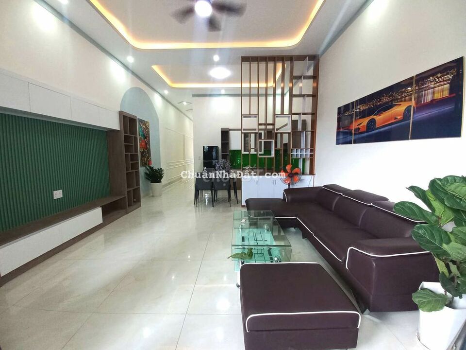 BÁN RẺ NHÀ ĐẤT TRẢNG DÀI MỚI ĐẸP SỔ HỒNG, ĐƯỜNG RỘNG SÂN ĐẬU 2 OTO