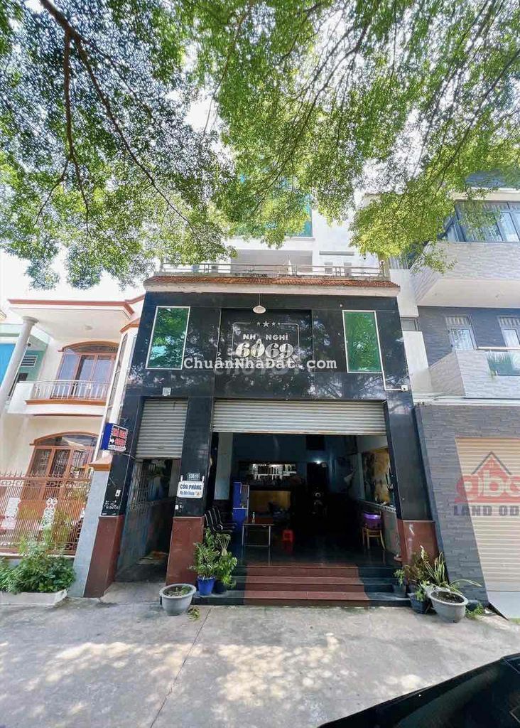 BÁN GẤP NHÀ NGHĨ VỊ TRÍ CỰC ĐẸP GẦN NGÃ TƯ TÂN PHONG