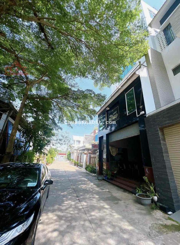 BÁN GẤP NHÀ NGHĨ VỊ TRÍ CỰC ĐẸP GẦN NGÃ TƯ TÂN PHONG