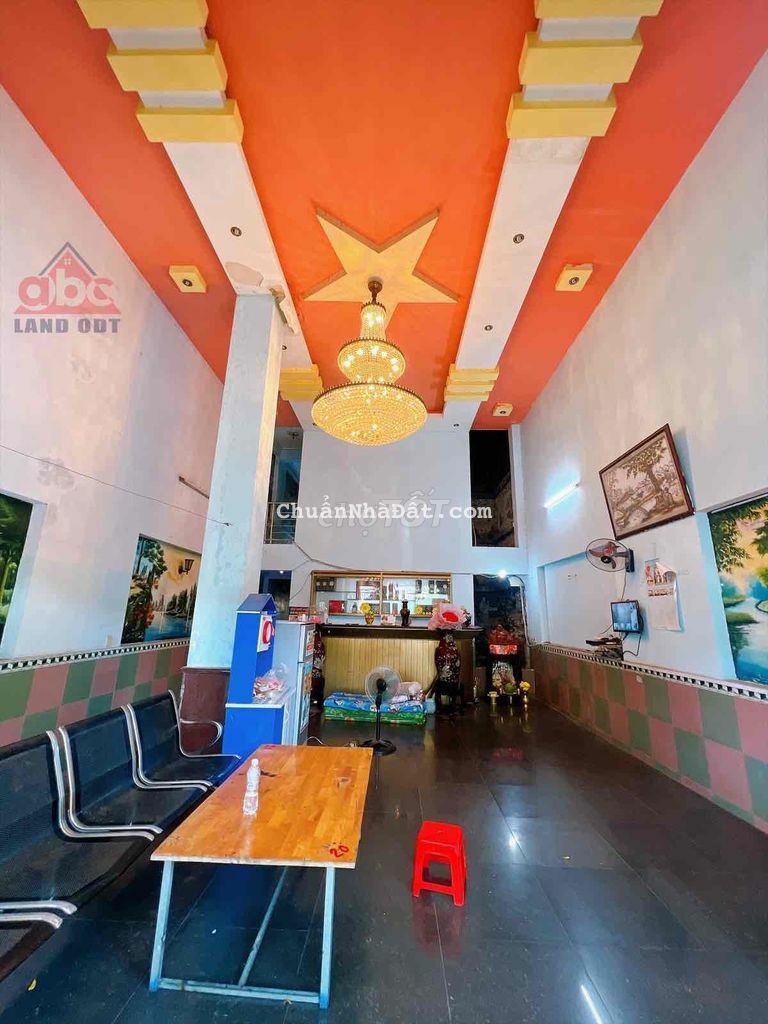 Bán nhà nghỉ vị trí 2 đồng khởi sàn hơn 700m2 Ngay Big Tân Hiệp Bán nhà nghỉ vị trí 2 đồng khởi sàn hơn 700m2 Ngay Big Tân Hiệp